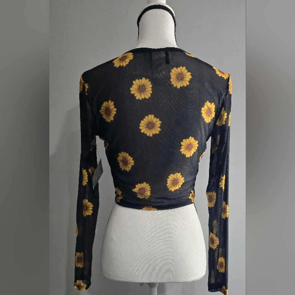 Crop top - Picture 4 of 6